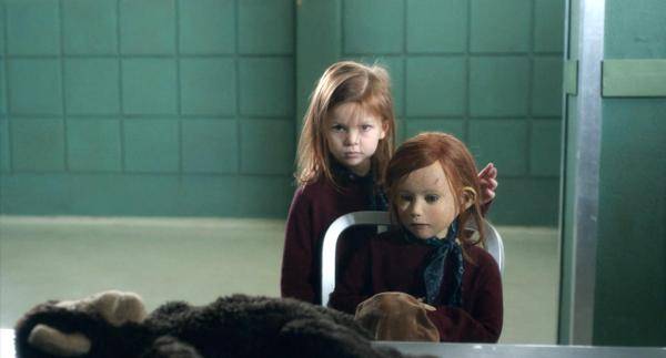 角色|《安妮特》：空空如也的奇情呓梦