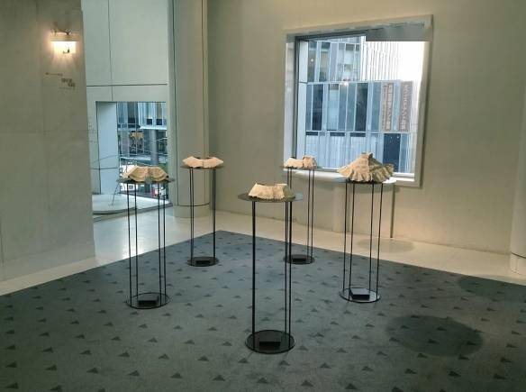 眼睛|店里出现「疑似穿过的内衣」：怀疑眼睛的小型陶艺展