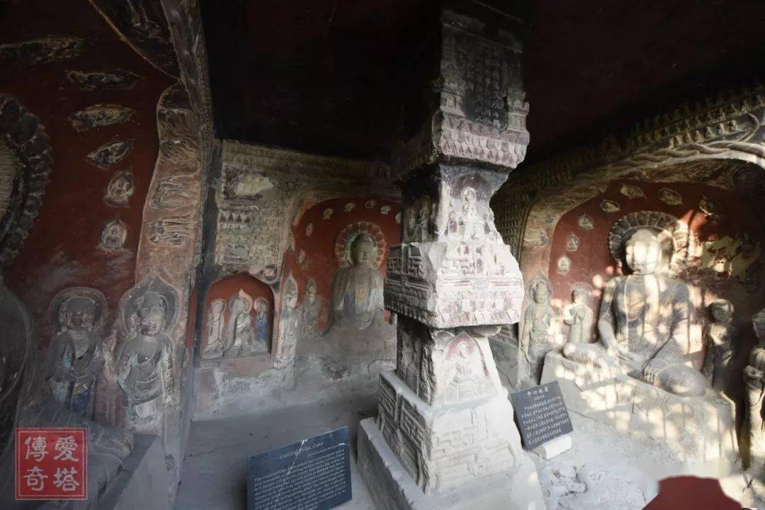 四川广元皇泽寺摩崖造像_武则天