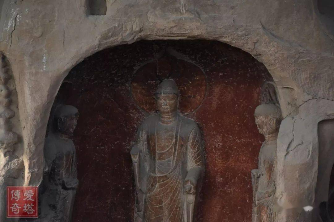 四川广元皇泽寺摩崖造像_武则天