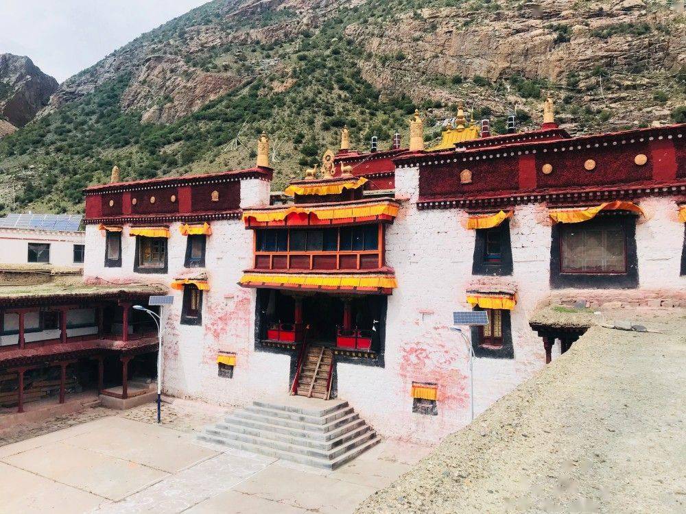 用一把火炬取名的寺庙最后竟成了县名