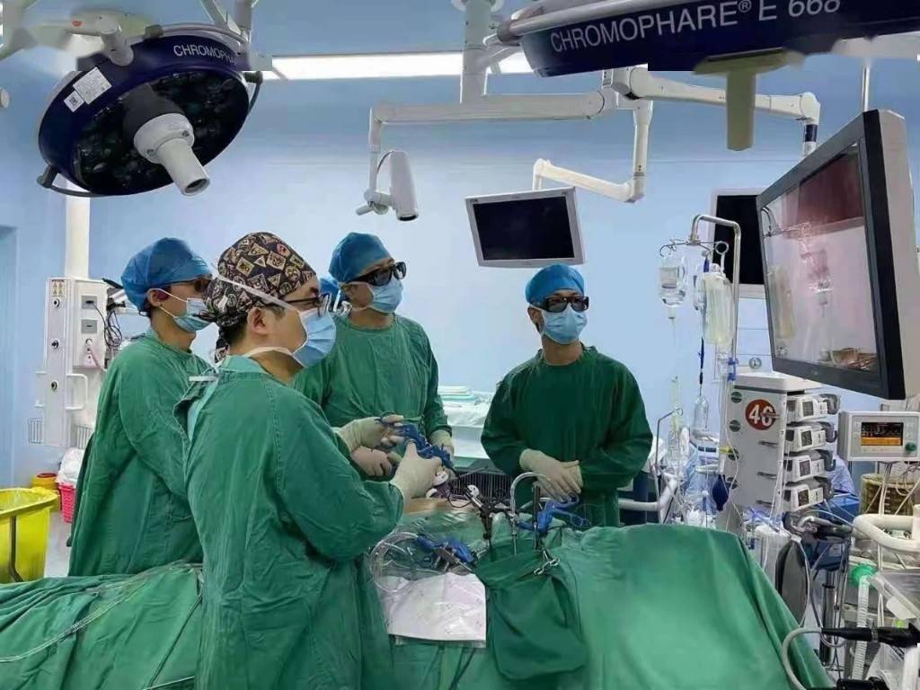 肝脏|东北首例！腔镜获取含肝中静脉左半肝供肝活体肝移植手术成功