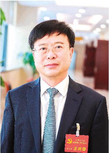 市第六次党代会代表,临桂代表团团长石玉琳:以一流的