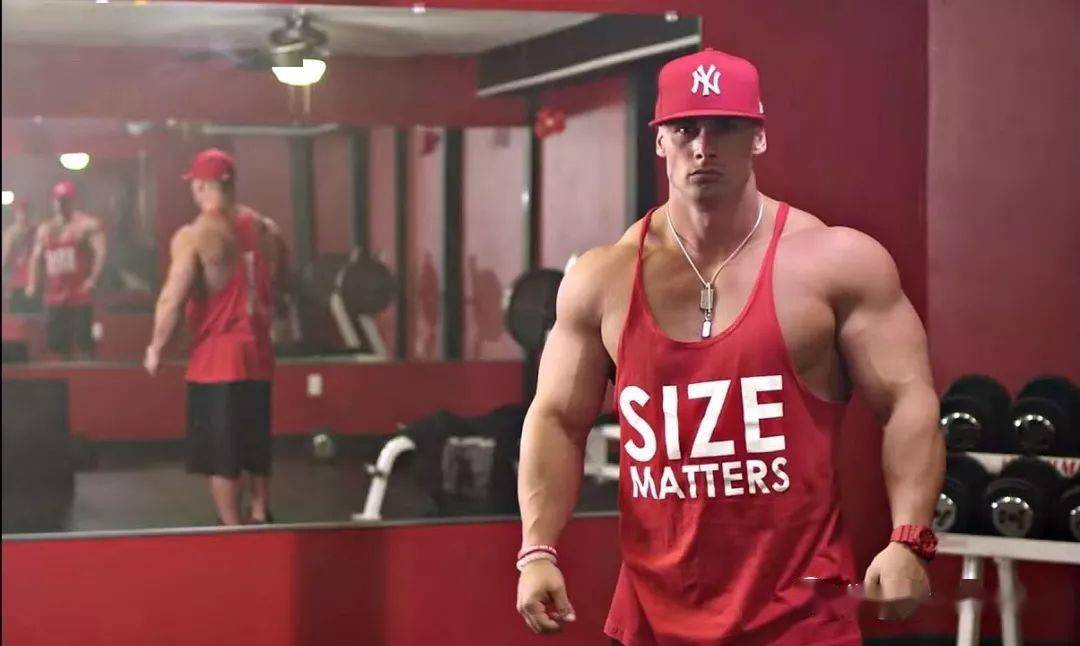 上胸就像凹进去一样,怎样拯救这难看的胸肌?