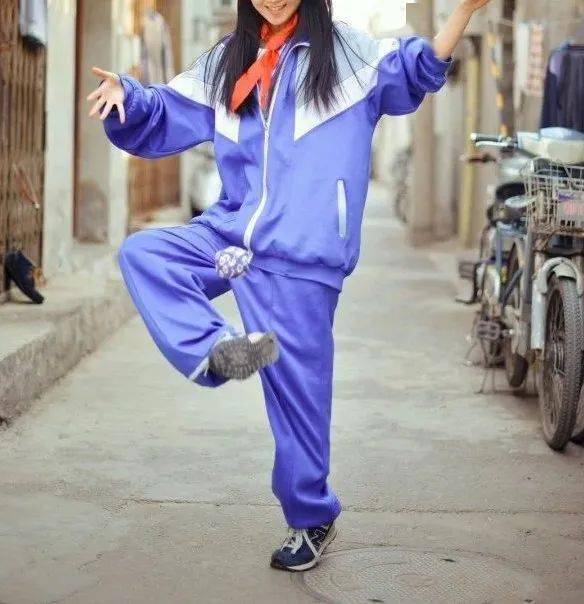校服|“为什么国产剧里的校服，永远比现实的好看”