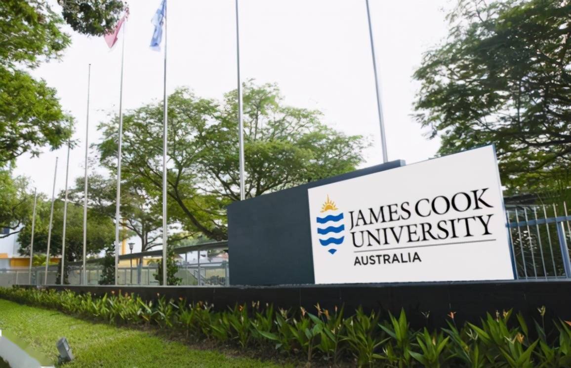 祝贺!詹姆斯库克大学再次荣获毕业生就业最高等级五星评级