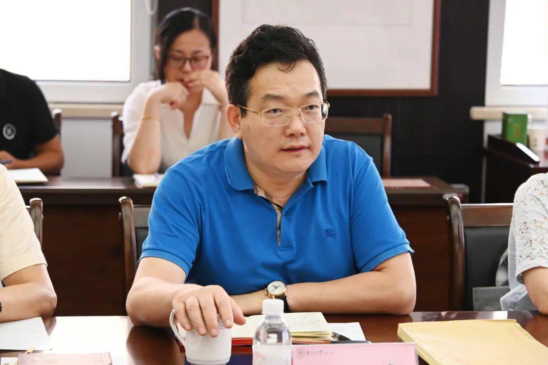 2021年9月2日上午,青岛市教育局期初调研组在市招考院院长张思峰的