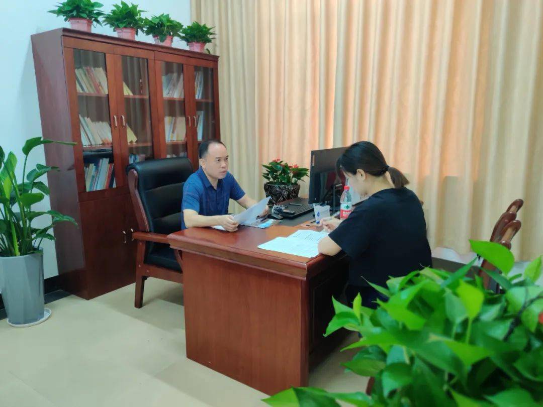 长沙东雅中学校长黄汉军↓↓长沙的校长们有话说应该怎么看?怎么做?