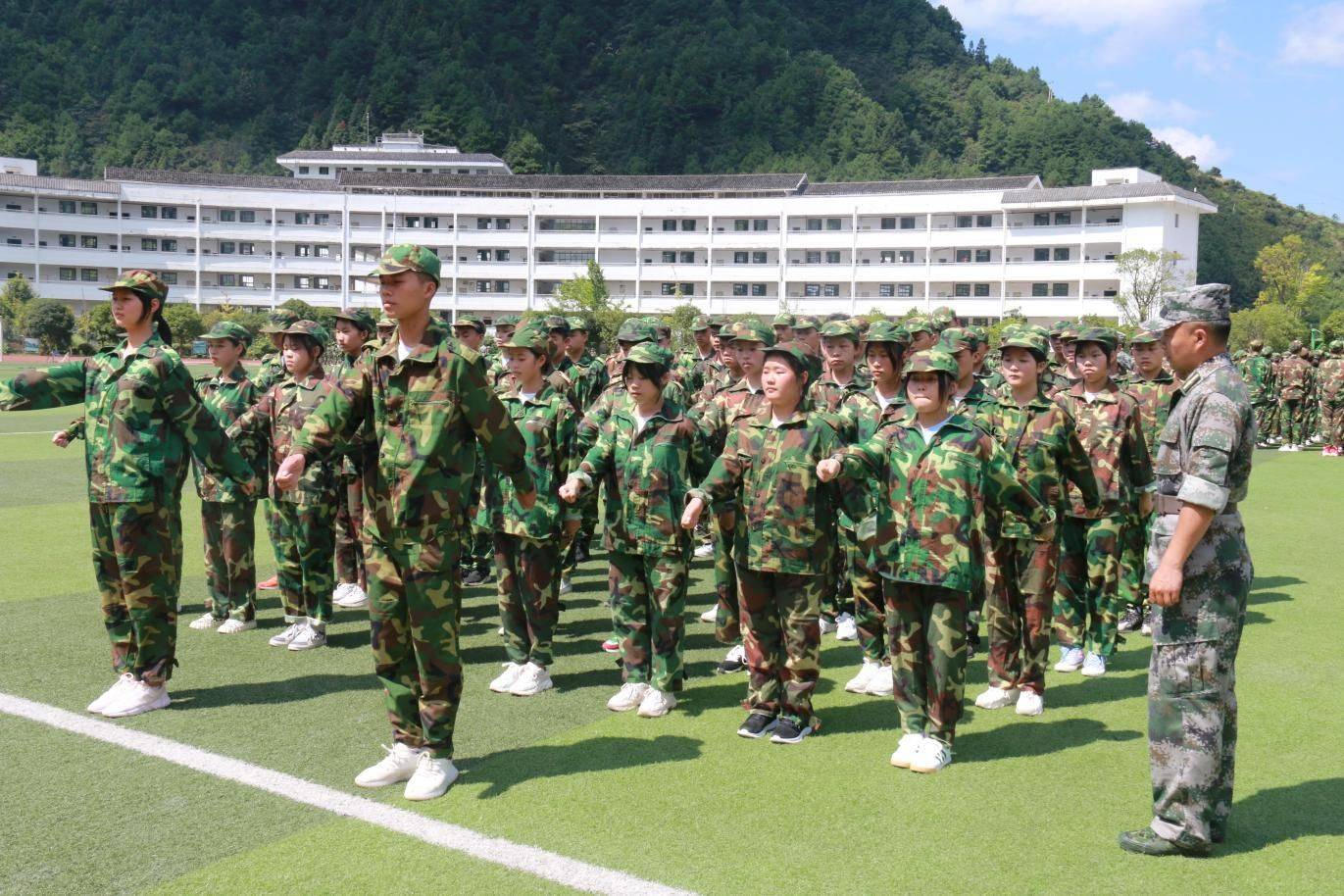 雷山民族中学校花图片