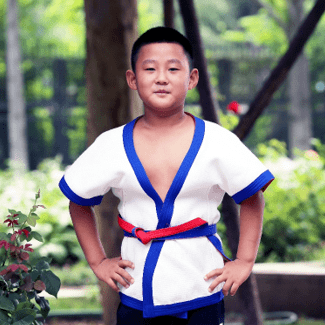 海淀区重竞技体校摔跤队小队员受邀参加北京文艺台小小非遗传承人节目