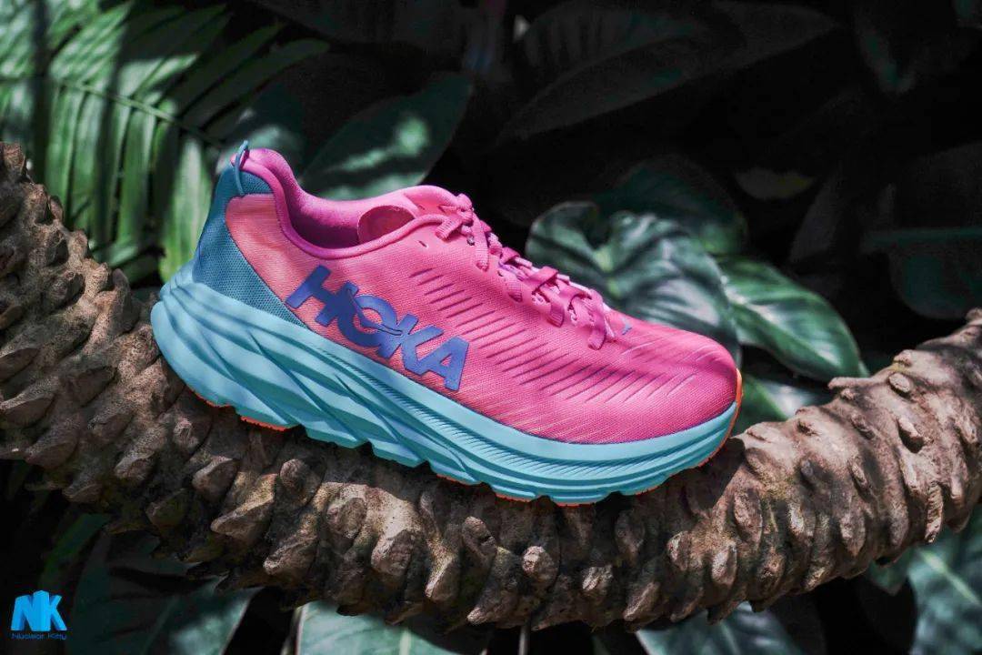 Rincon|走走开箱 ｜HOKA ONE ONE Rincon 3 和 Mach 4 我该怎么选？