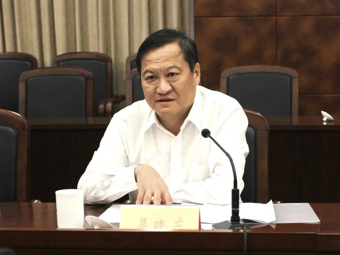 市专班副主任,市政府副秘书长张焱,市专班副主任,市城管局局长杨青松