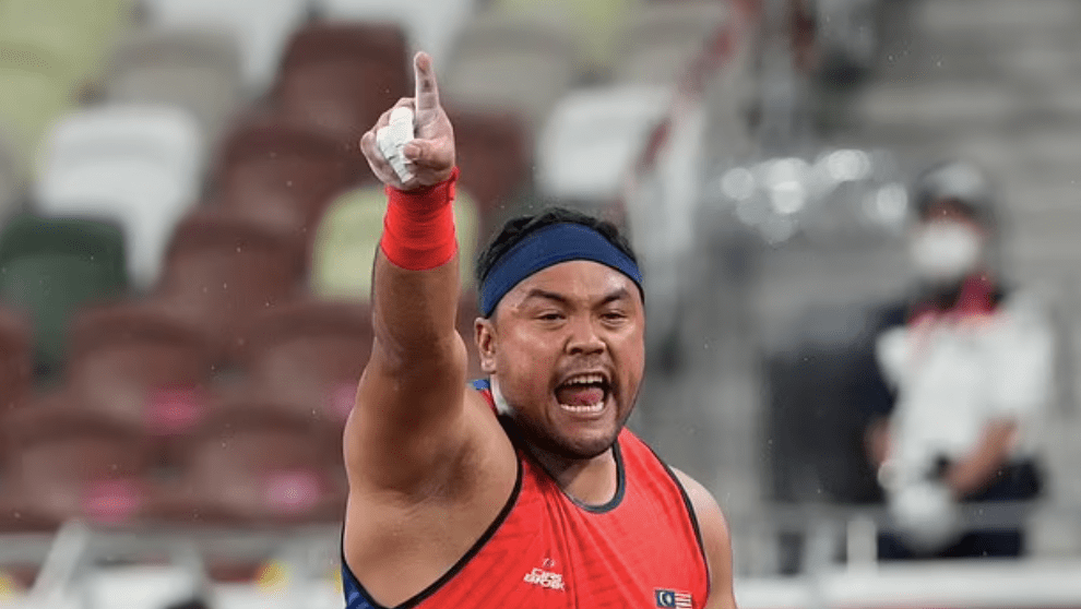 东京残奥现荒唐处罚!名将夺冠被戏耍 金牌和世界纪录都被剥夺_佐尔