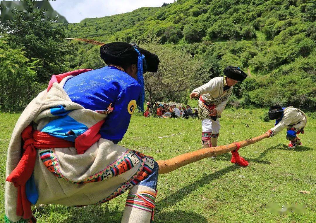 《羌族传统推杆比赛》《口弦,羌笛表演》非遗传承人:24人州级非遗项目