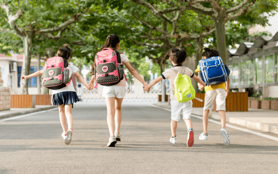 现场太揪心._孩子