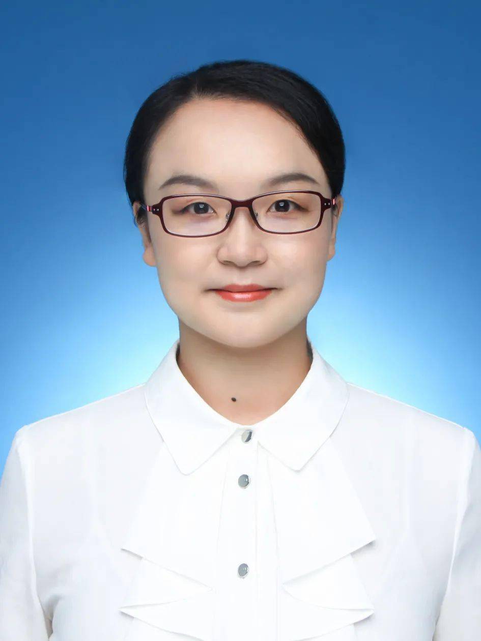 国际经济与贸易学院 范璐君07很高兴在中财大和大家相遇,也欢迎加入统