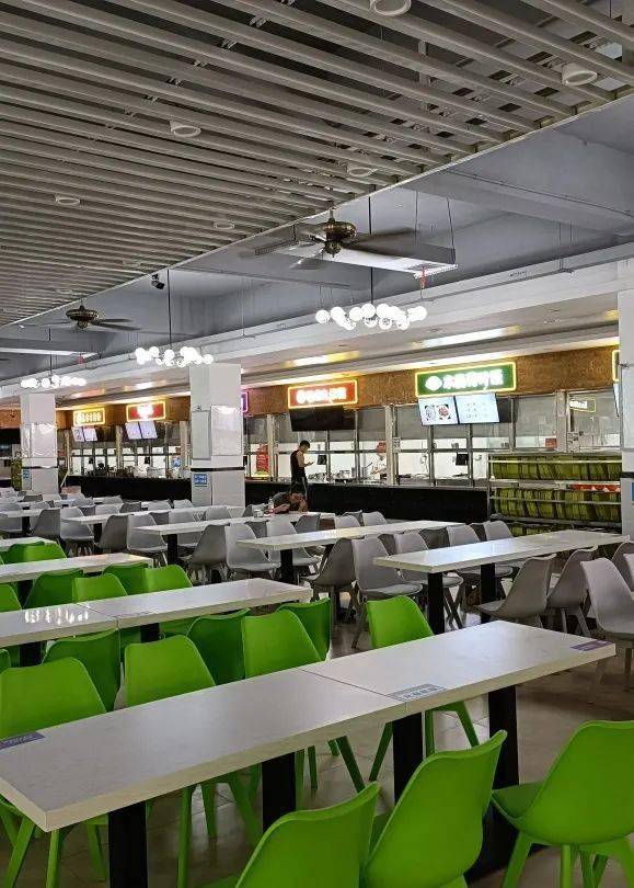 山东华宇工学院餐厅图片