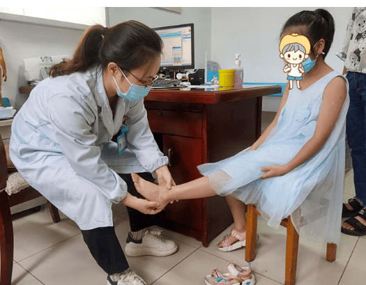 瞬间|妈妈每天逼女儿跳绳3000个，医院报告出来瞬间慌了