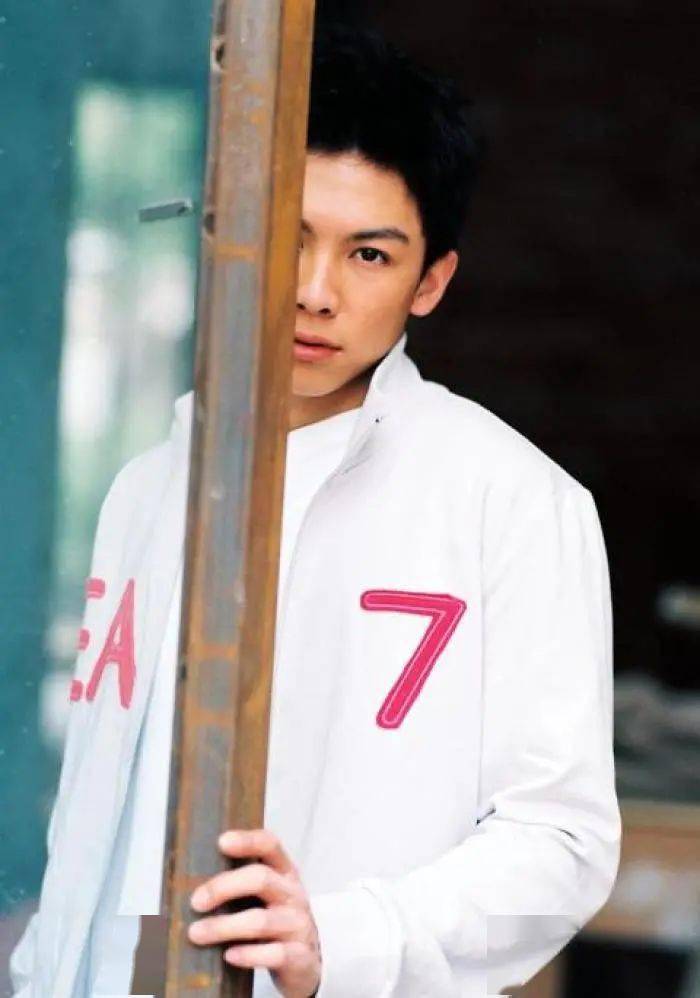 江海儿女国乒杀神陈玘的故事与大魔王张怡宁谈恋爱被刘国梁罚去养猪