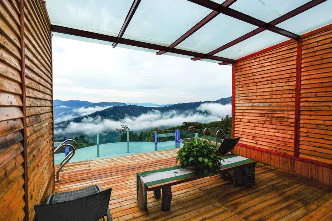 赏花闻香好去处,网红打卡胜地望云峰景区免门票欢迎您!_赤水市