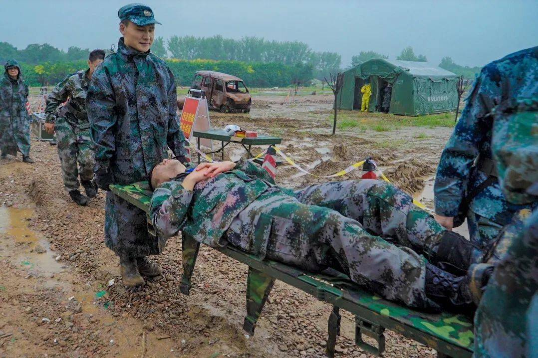 和空軍軍醫大學第一附屬醫院的三支野戰醫療隊齊聚空軍某衛勤訓練基地