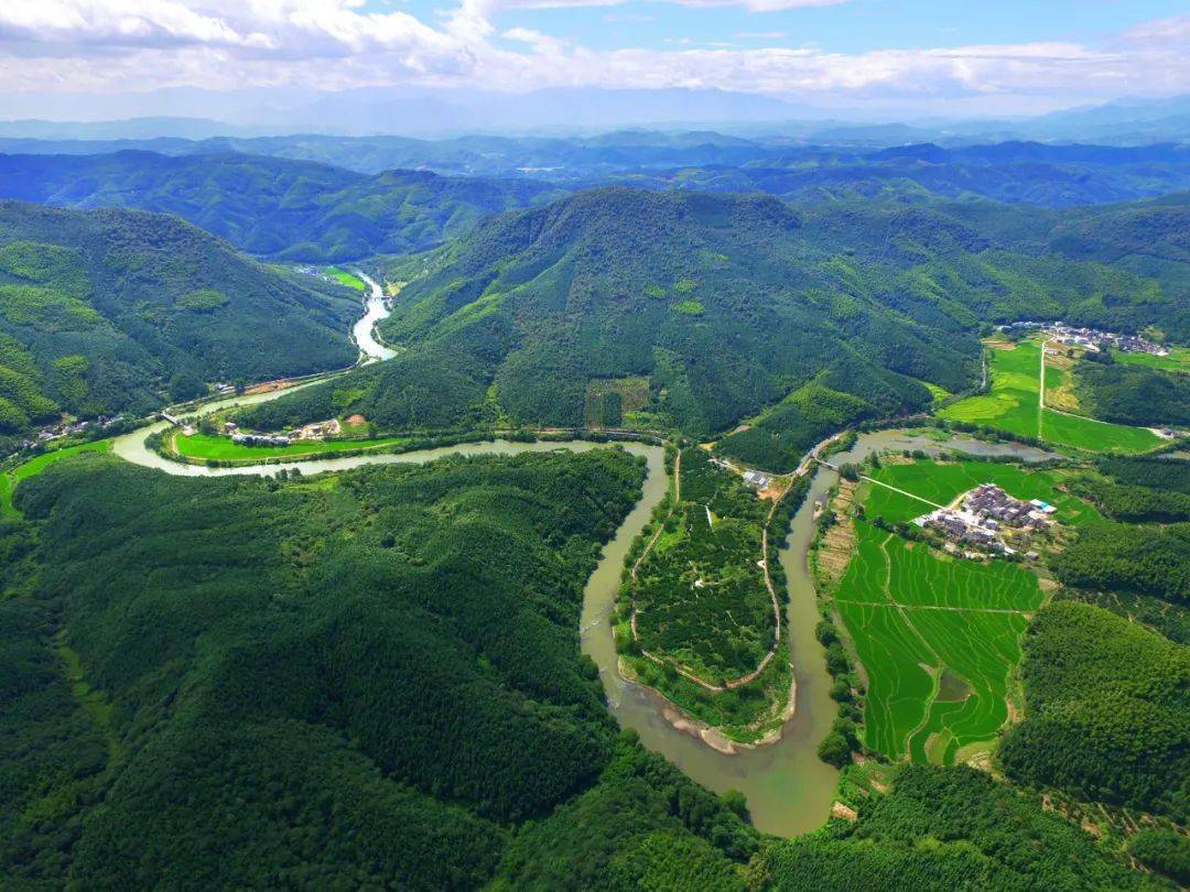 西河风光带美丽风景