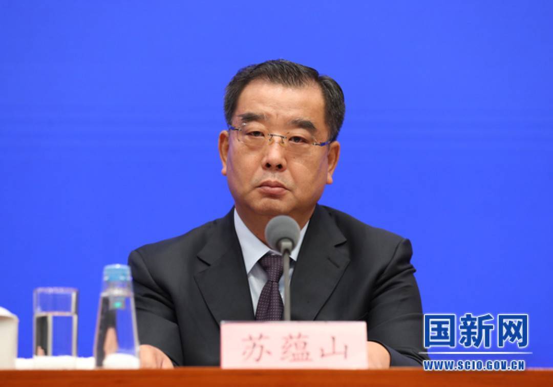 住房和城乡建设部建筑节能与科技司司长苏蕴山(图片来源:国新网)封面