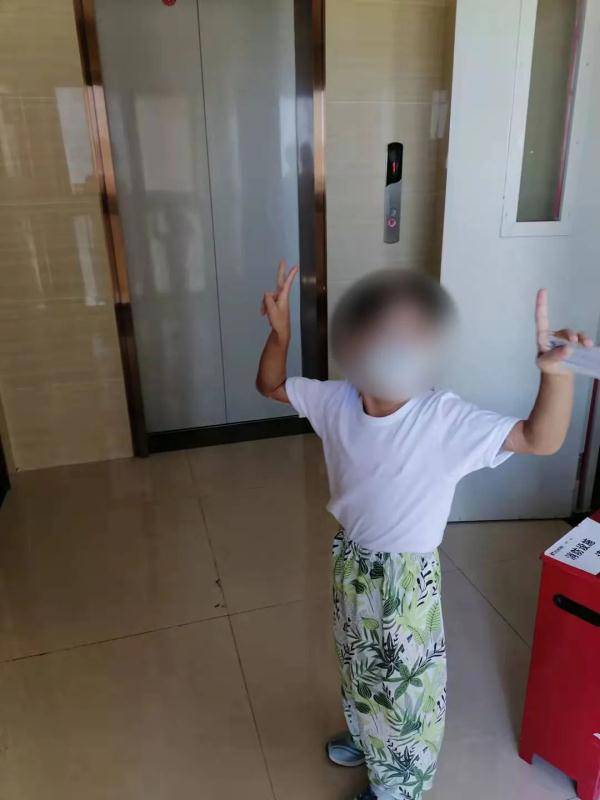 网友|5岁患癌男童劝妈妈再生一个，妈妈却说……