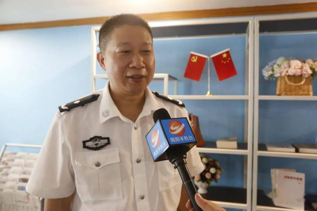 揭阳市公安局党委委员,副局长陈培标接受采访来源:揭阳广电如有侵权