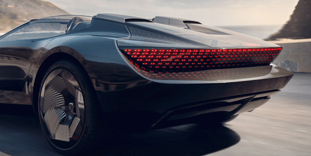 奥迪skysphere概念车前格栅灯后贯穿灯的一贯玩法