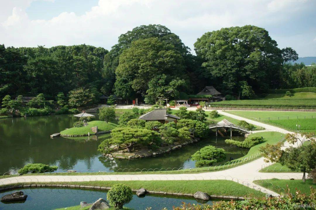 岡山后乐和金泽兼六園,熊本成趣园並称为日本三大名园,拥有300年历史