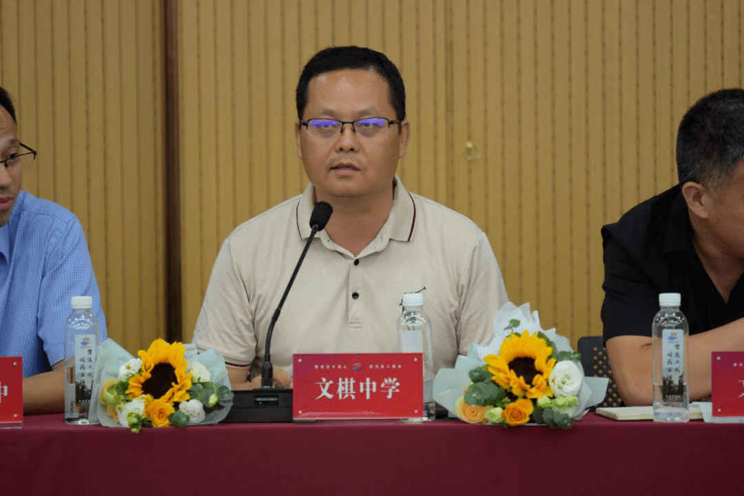 充分发挥学校教育主阵地作用,观海卫初中校长叶建立,文棋中学校长叶恩
