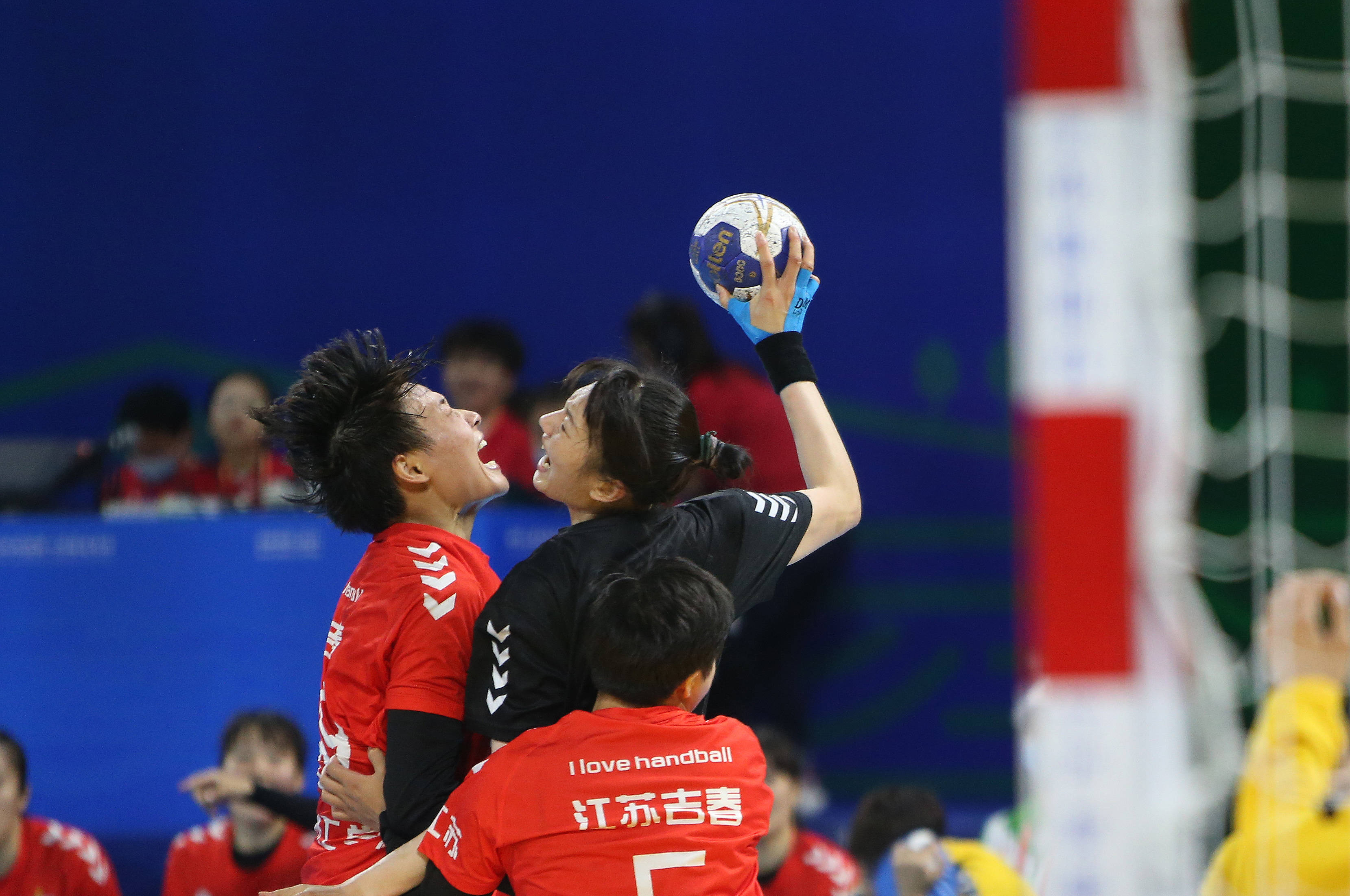 手球——江苏队夺得女子手球金牌_比赛
