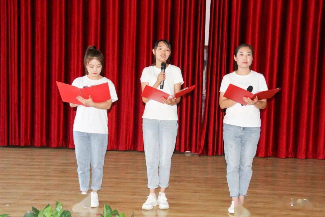 【微石楼】南城王府幼儿园举行庆祝第37个教师节演讲比赛