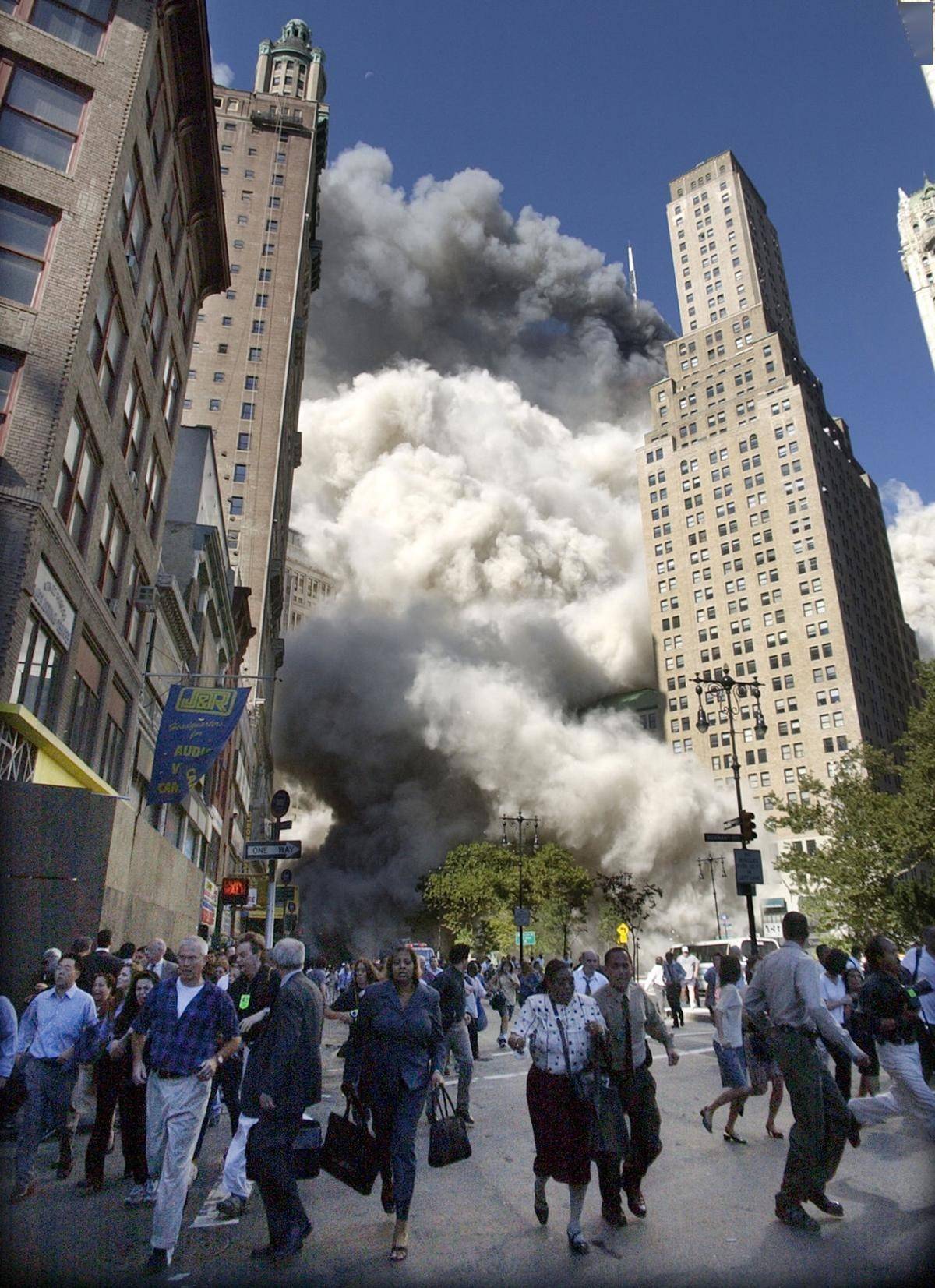 还原惨烈的911客机变成大型巡航导弹满载乘客撞向五角大楼