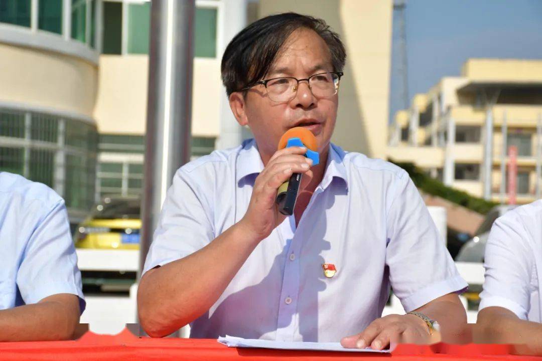 临川三中隆重举行开学典礼暨庆祝第37个教师节大会