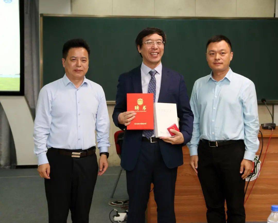 医心筑梦2吉大一院名师团队走进东师附中肝胆胰内科专家牛俊奇教授