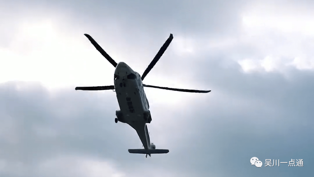 吴川首富陈华私人飞机试航轰动整条村