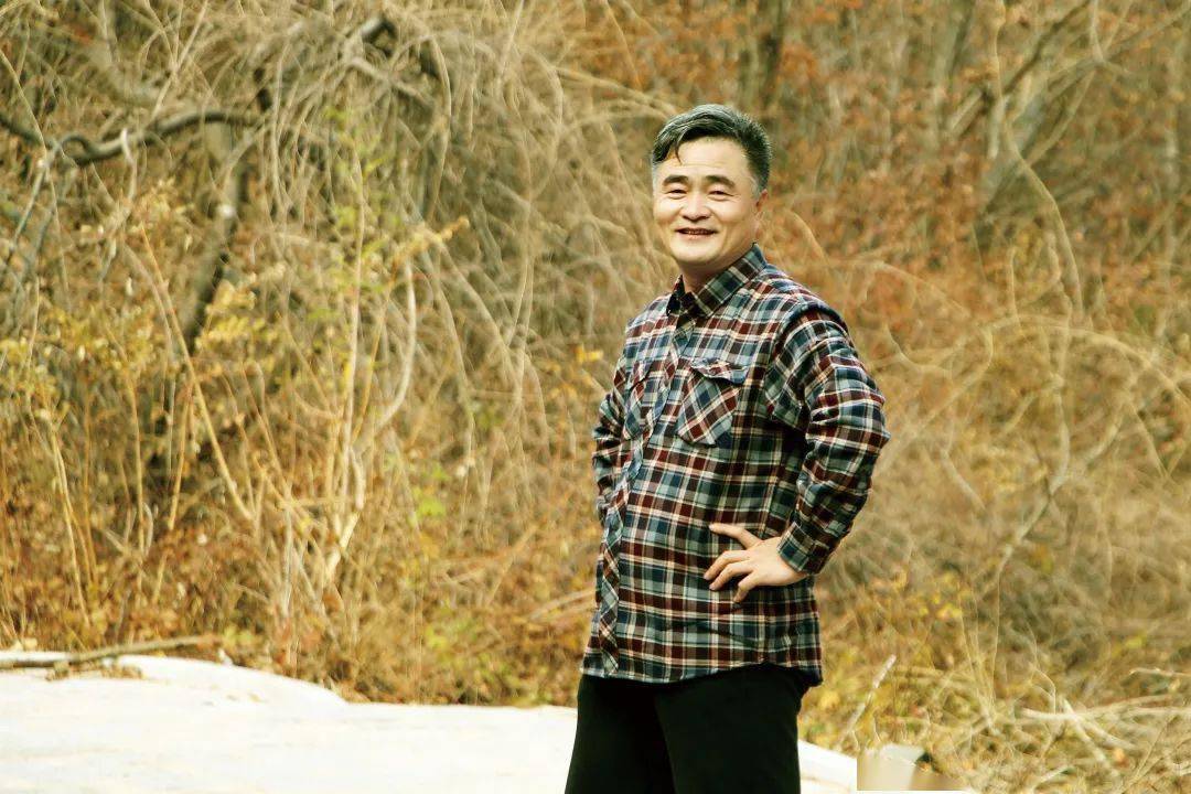 辽宁省营口开发区第二高级中学校长李成义为学生点燃未来希望