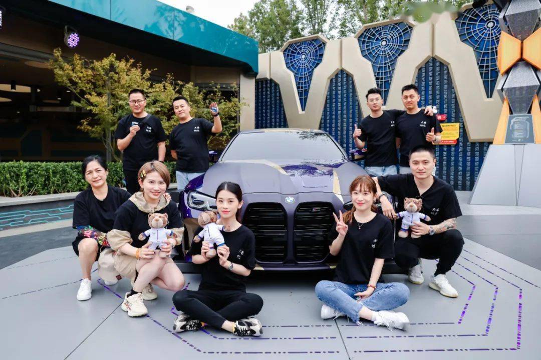 昨天近万名宝马粉丝打卡北京环球影城!