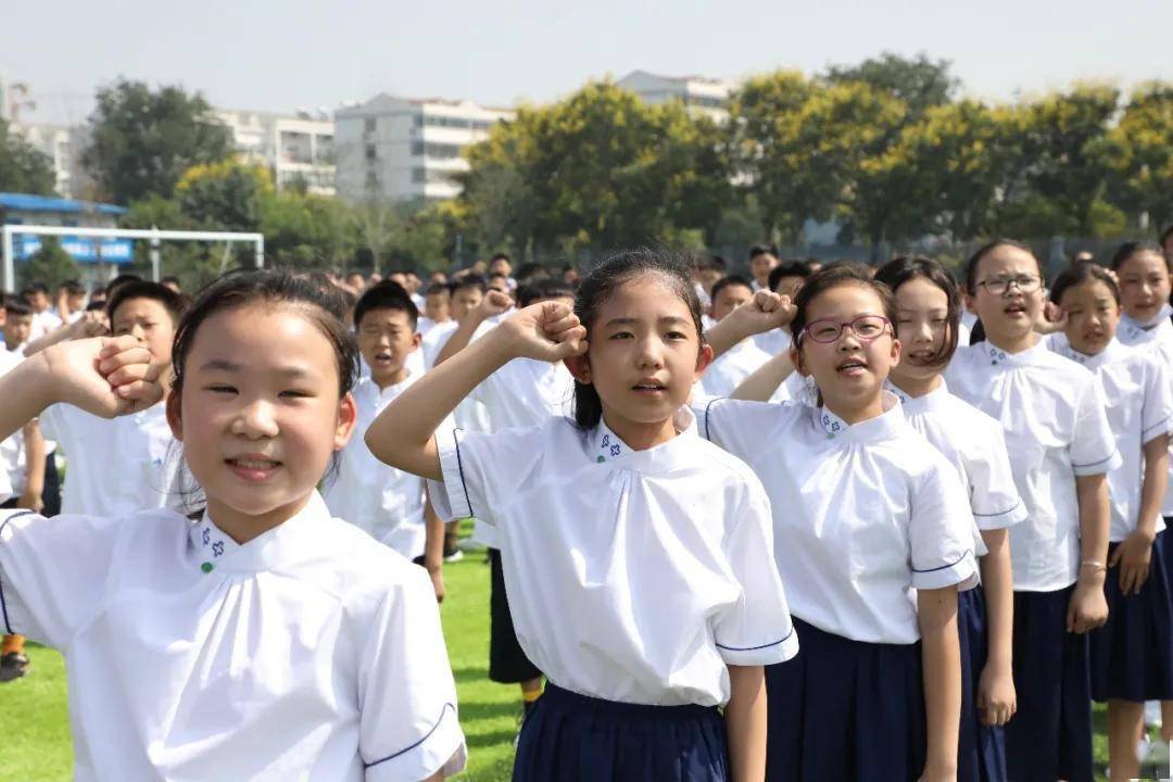 济宁天立学校首届尊师典礼隆重举行