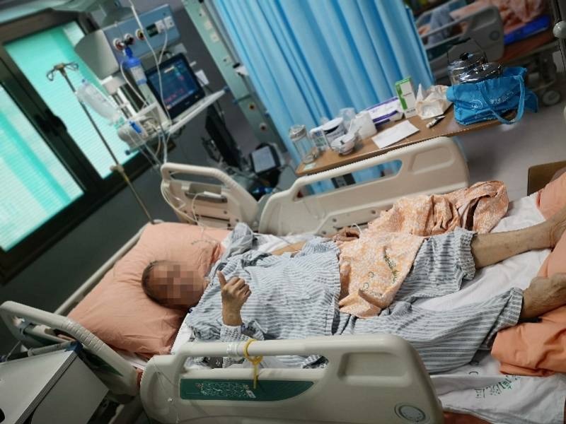 钟伯|七旬阿伯瓣膜病变只能“坐着睡”，新技术解决高龄换瓣难题