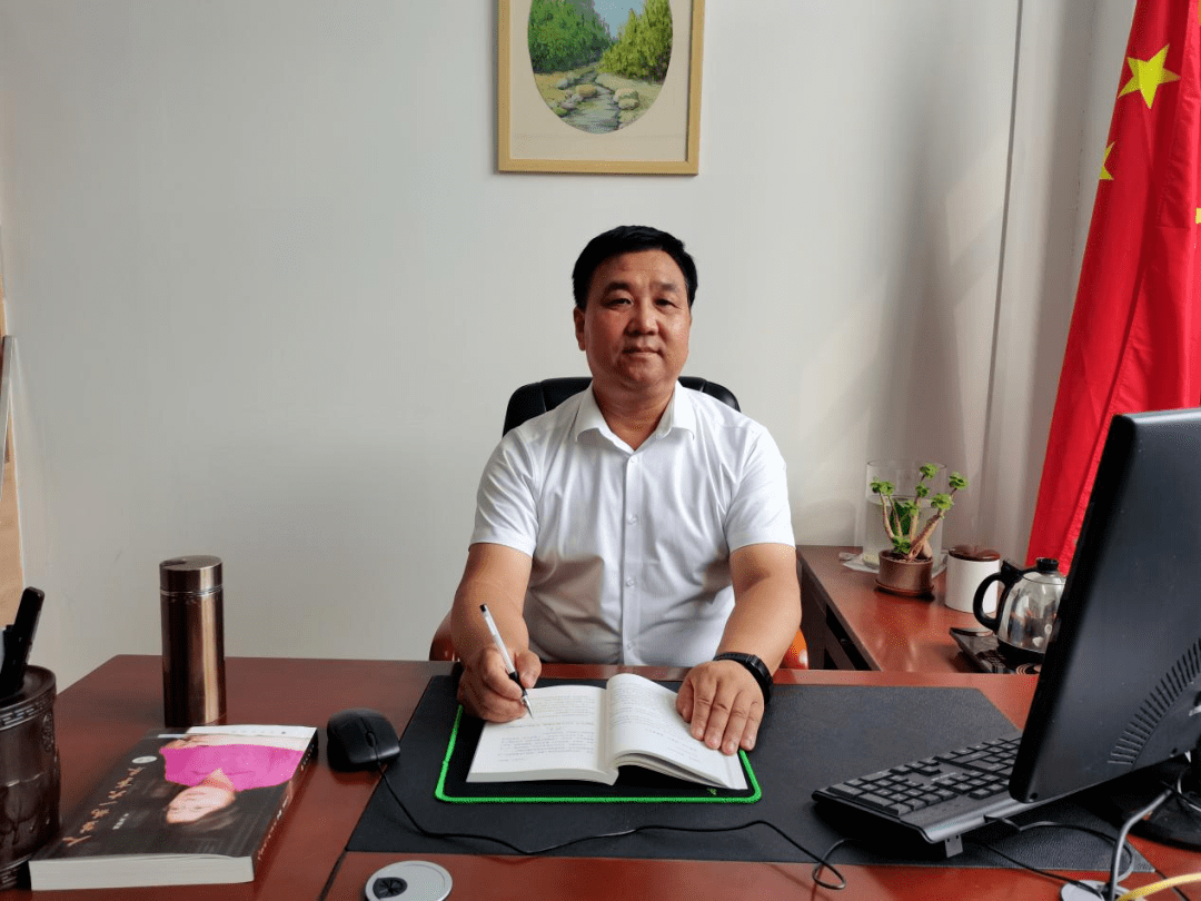 杜文宾望都县固店中学校长赓续百年初心 / 担当育人使命