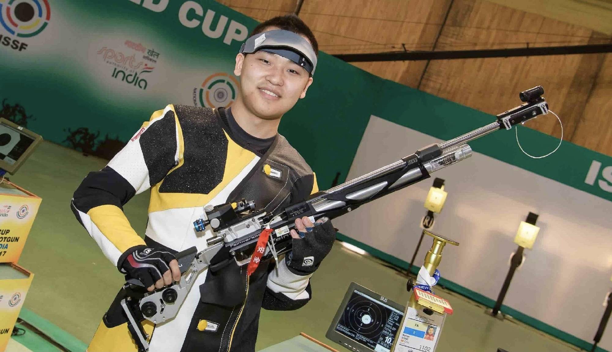 7环绝杀!00后奥运冠军夺10米气步枪金牌 杨皓然无缘卫冕