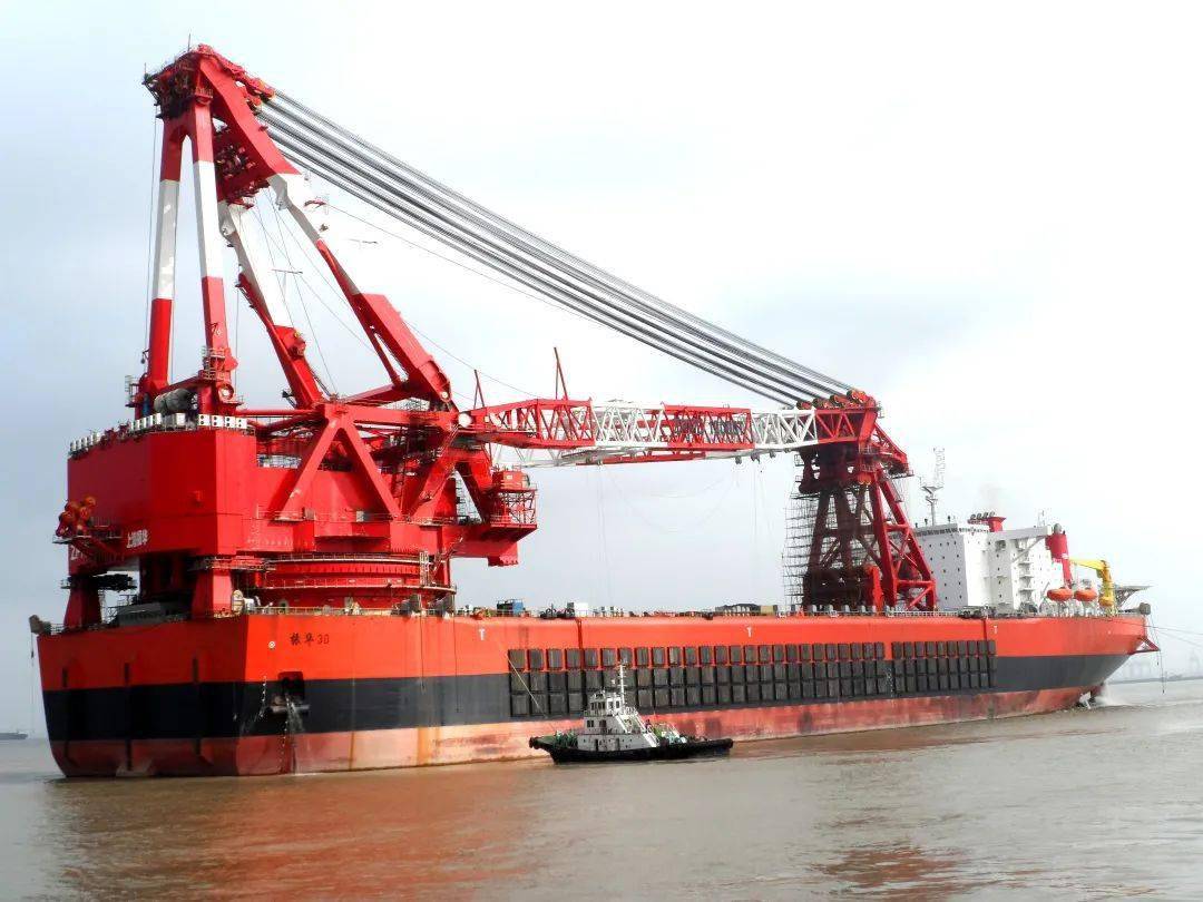 "振华30" 轮获中国郑和航海风云榜2020十佳船舶