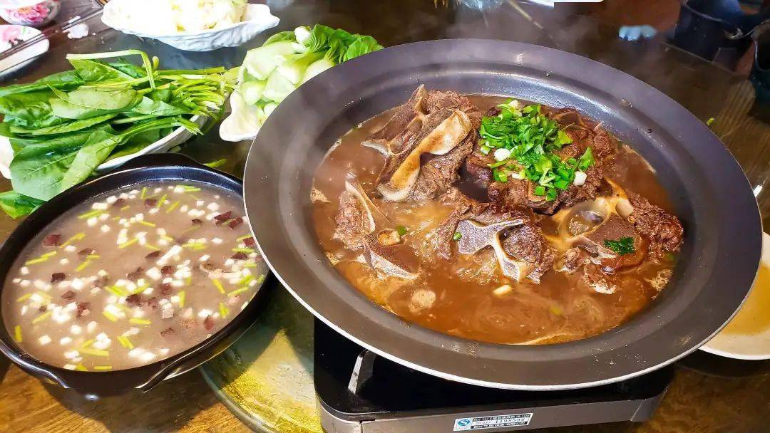 驴肉大葱馅儿饼也不赖!_砂锅