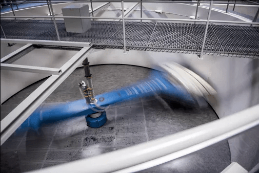 人民空军展示训练研究新成果,先进战力来自人与装备的协同进步_飞行员