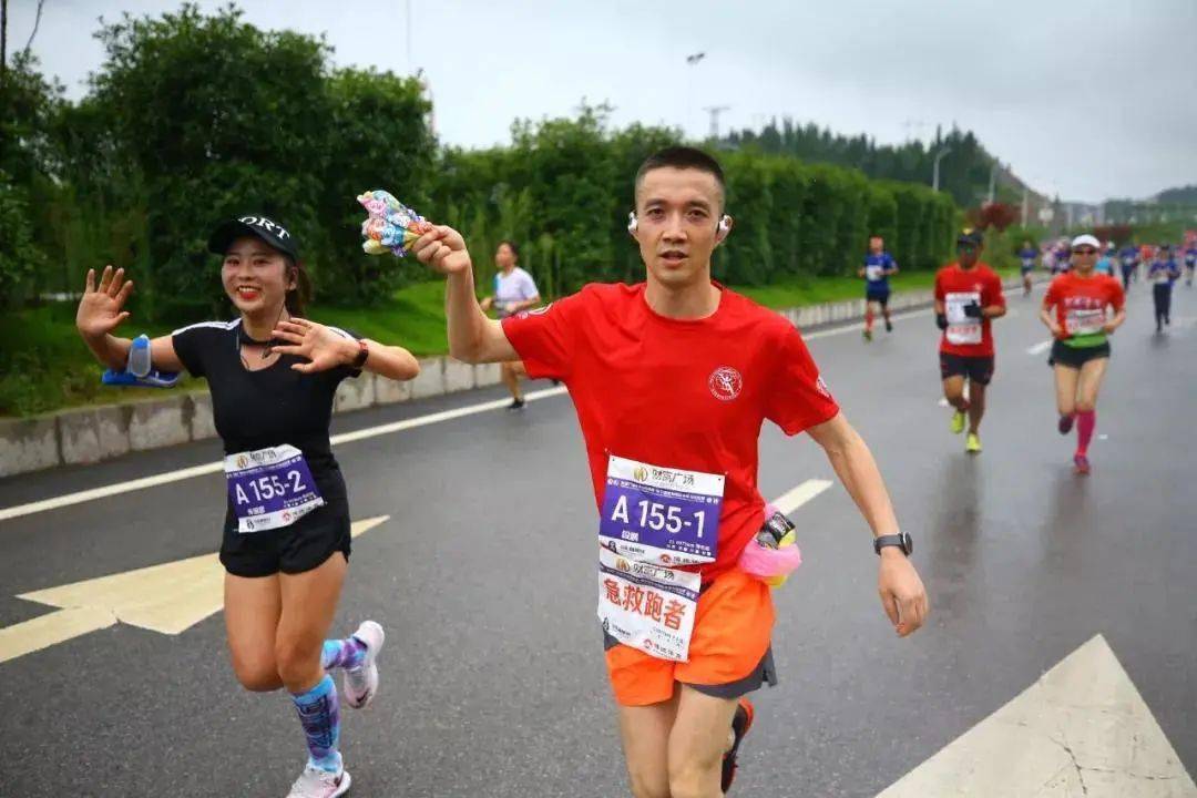 帅气陪跑员在哪里女神们邀你来陪跑