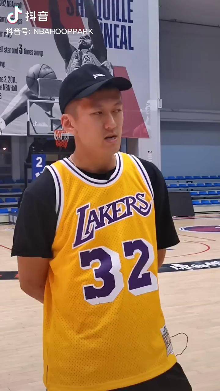 杨政提前到达比赛场地备战nba3x不止是单挑杨政sg