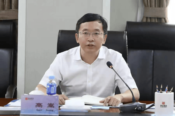 区国资委党委委员,副主任王晓燕,蒙能集团副总经理,总法律顾问王卓